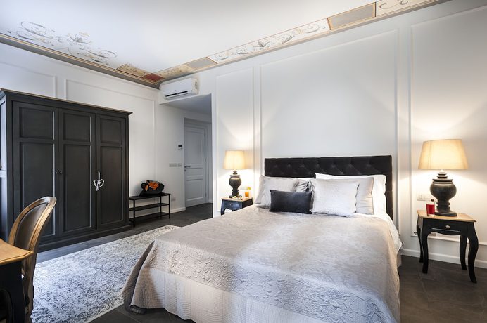Imagen de la habitación del Hotel Palazzo Natoli Boutique. Foto 16