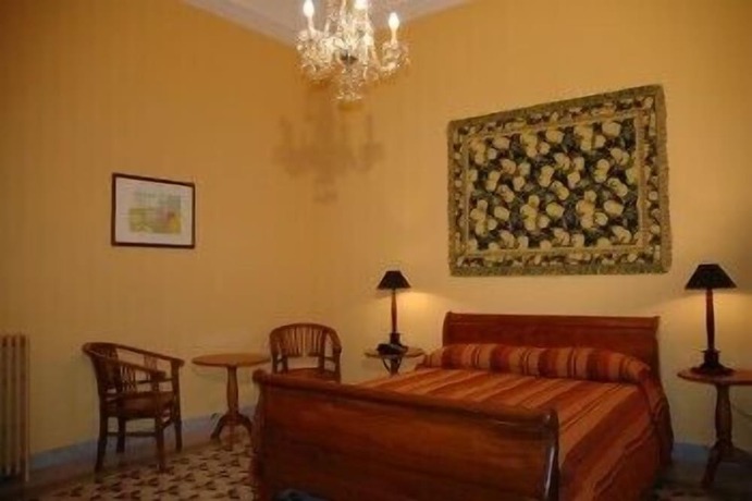 Imagen de la habitación del Hotel Palazzo Pantaleo. Foto 15