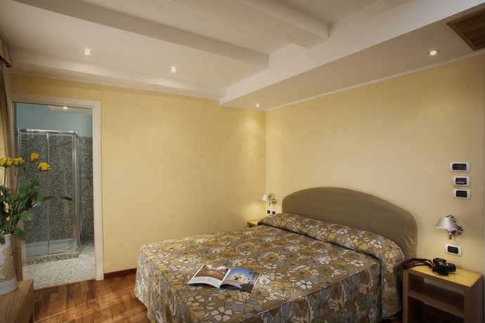 Imagen de la habitación del Hotel Palazzo Papaleo. Foto 7