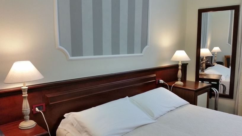 Imagen de la habitación del Hotel Palazzo Pischedda. Foto 13