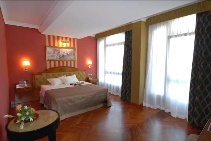 Imagen de la habitación del Hotel Palazzo Rosenthal Vesuview. Foto 5