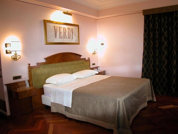 Imagen de la habitación del Hotel Palazzo Rosenthal Vesuview. Foto 11