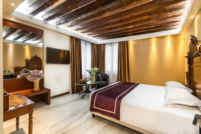 Imagen de la habitación del Hotel Palazzo San Lorenzo. Foto 11