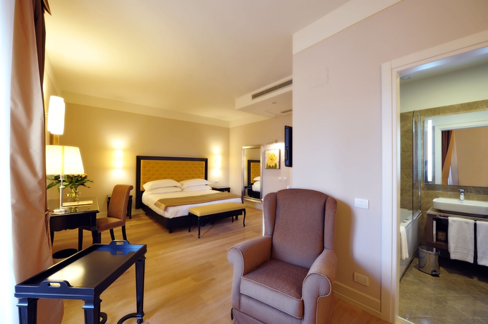 Imagen de la habitación del Hotel Palazzo San Lorenzo and Spa. Foto 11