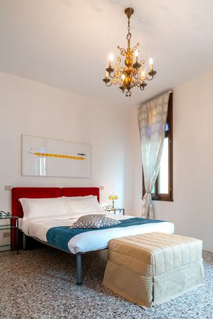 Imagen de la habitación del Hotel Palazzo San Luca. Foto 5