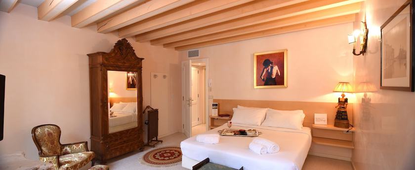 Imagen de la habitación del Hotel Palazzo San Luca. Foto 7