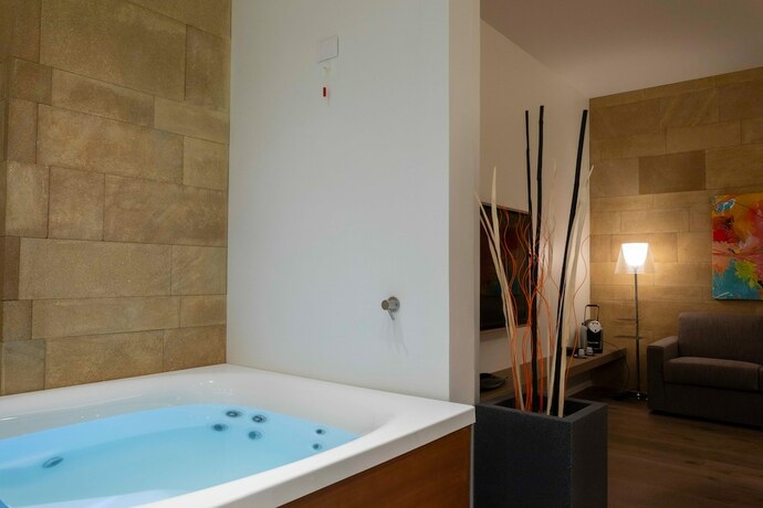 Imagen de la habitación del Hotel Palazzo Sangiorgio. Foto 16