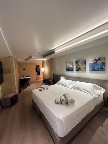 Imagen de la habitación del Hotel Palazzo Sangiorgio. Foto 20