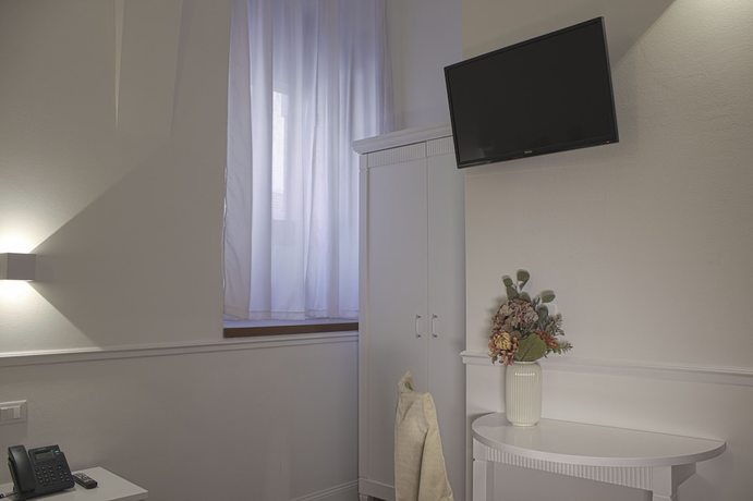 Imagen de la habitación del Hotel Palazzo Sant\'Elena. Foto 2