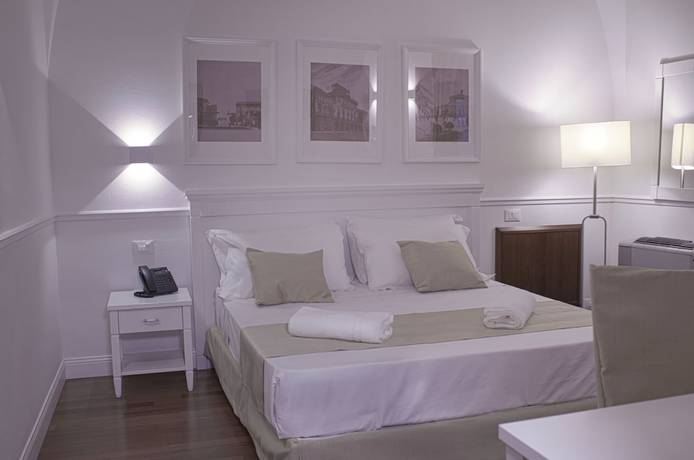 Imagen de la habitación del Hotel Palazzo Sant\'Elena. Foto 6