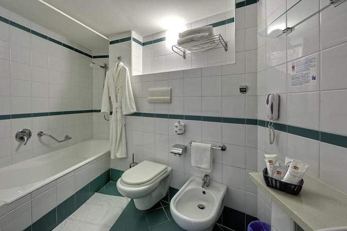 Imagen de la habitación del Hotel Palazzo Santa Caterina. Foto 2