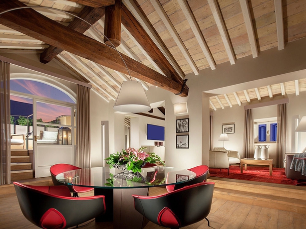 Imagen de la habitación del Hotel Palazzo Scanderbeg. Foto 8