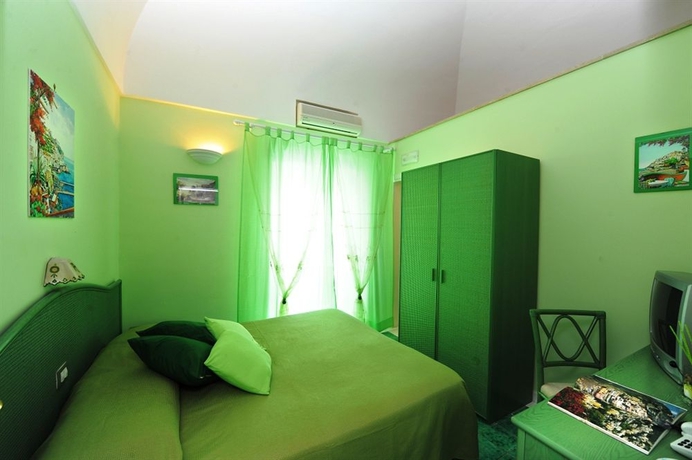 Imagen de los exteriores del Hotel Palazzo Talamo. Foto 12