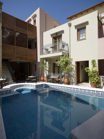 Imagen de la piscina del Hotel Palazzo Vecchio Exclusive Residence. Foto 18