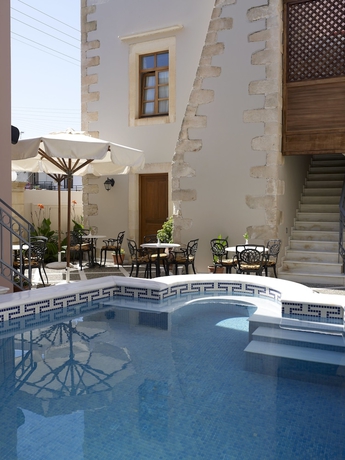 Imagen de la piscina del Hotel Palazzo Vecchio Exclusive Residence. Foto 19