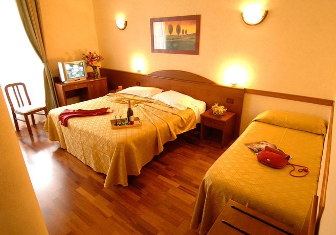 Imagen de la habitación del Hotel Palazzo Vecchio. Foto 7