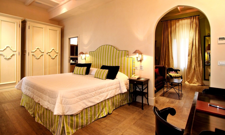 Imagen de la habitación del Hotel Palazzo Vecchio Taormina. Foto 8
