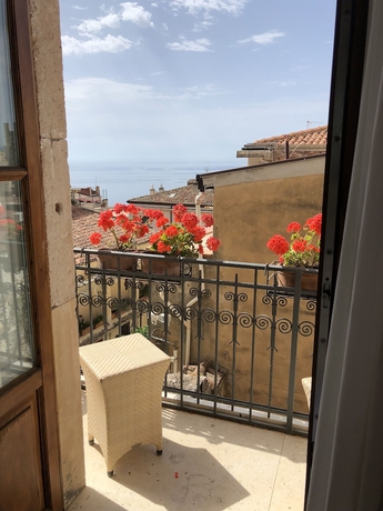 Imagen de la habitación del Hotel Palazzo Vecchio Taormina. Foto 12
