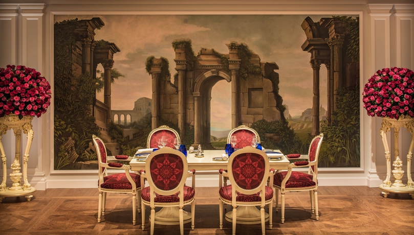 Imagen del bar/restaurante del Hotel Palazzo Versace Dubai. Foto 3