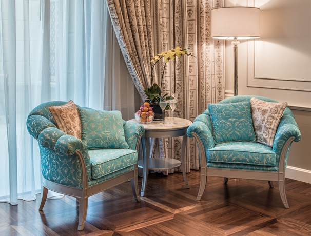 Imagen de la habitación del Hotel Palazzo Versace Dubai. Foto 10