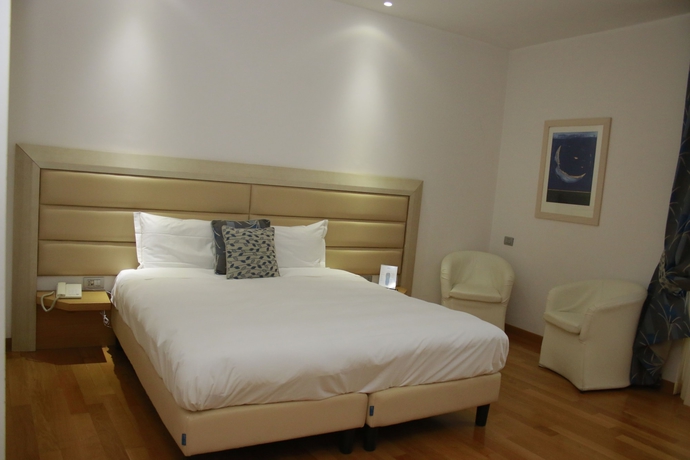 Imagen de la habitación del Hotel Palazzo Virgilio. Foto 3