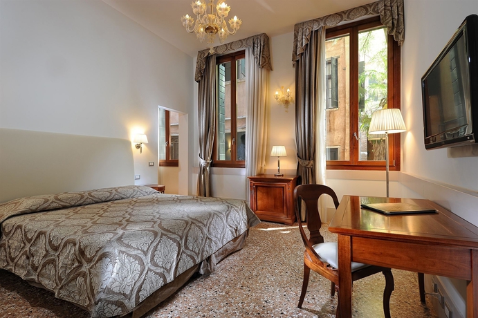 Imagen de la habitación del Hotel Palazzo Vitturi. Foto 8