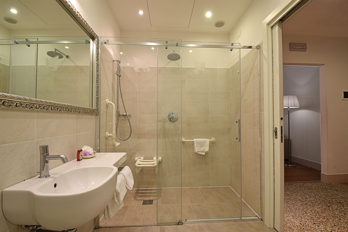 Imagen de la habitación del Hotel Palazzo Vitturi. Foto 11