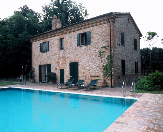 Imagen de la piscina del Hotel Palazzo Viviani Castello Di Montegridolfo. Foto 16