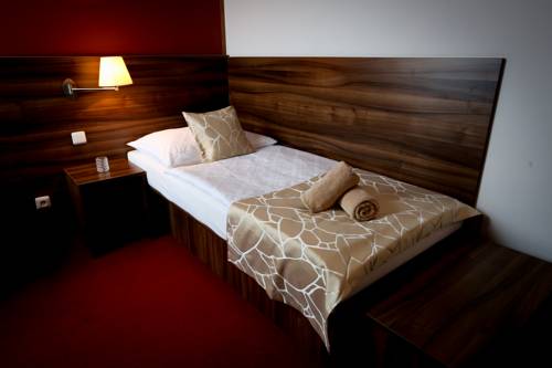 Imagen de la habitación del Hotel Palc&aacute;t. Foto 5