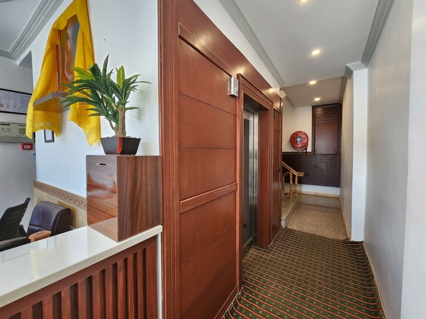 Imagen de los interiores del Hotel Paldan. Foto 16