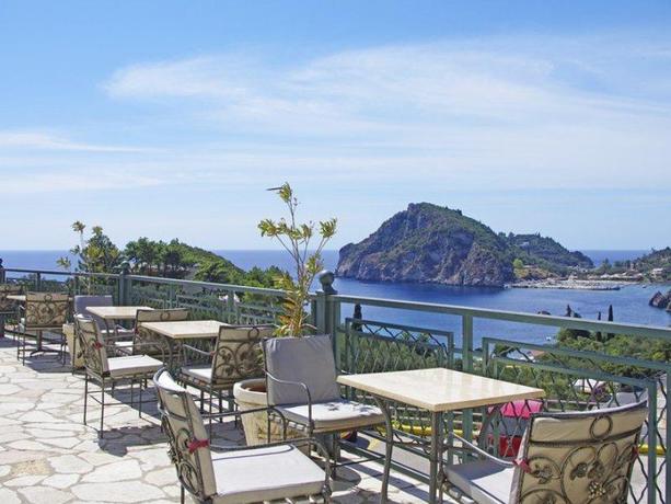 Imagen general del Hotel Paleokastritsa Palace - Adults Only. Foto 2