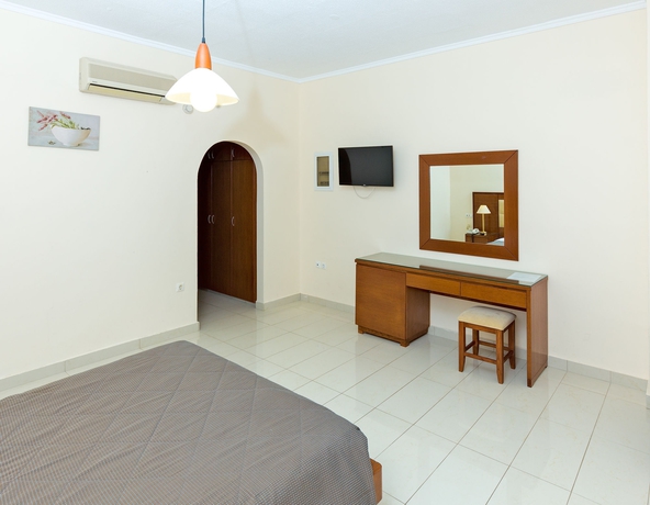 Imagen de la habitación del Hotel Paleos Apartments. Foto 7