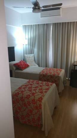 Imagen de la habitación del Hotel Palermo Bridge. Foto 11