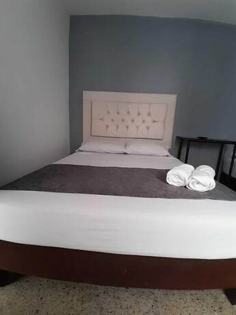 Imagen de la habitación del Hotel Palermo Real. Foto 15