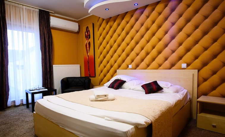 Imagen de la habitación del Hotel Palerm&oacute; Panzi&oacute;. Foto 5