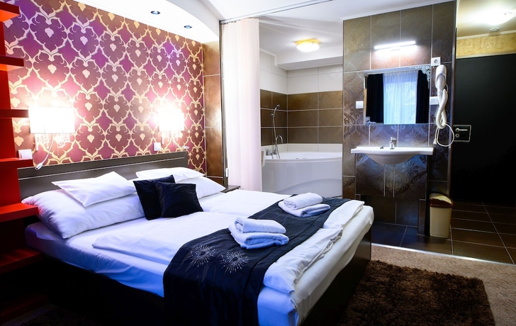 Imagen de la habitación del Hotel Palerm&oacute; Panzi&oacute;. Foto 6