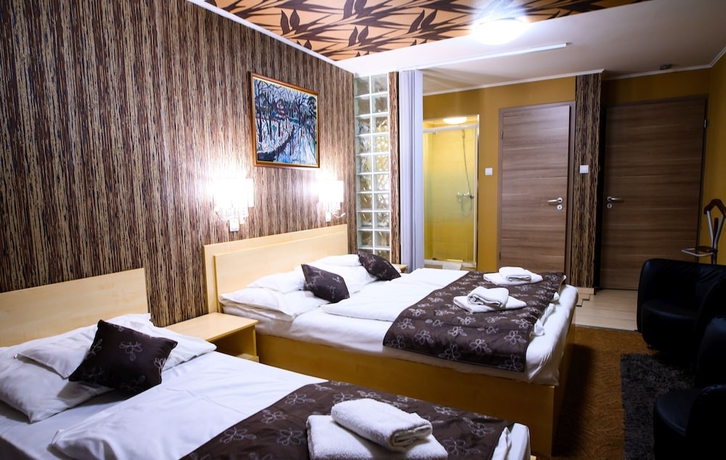 Imagen de la habitación del Hotel Palerm&oacute; Panzi&oacute;. Foto 8
