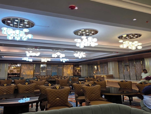 Imagen del bar/restaurante del Hotel Palette Amritsar by CheckIn. Foto 3