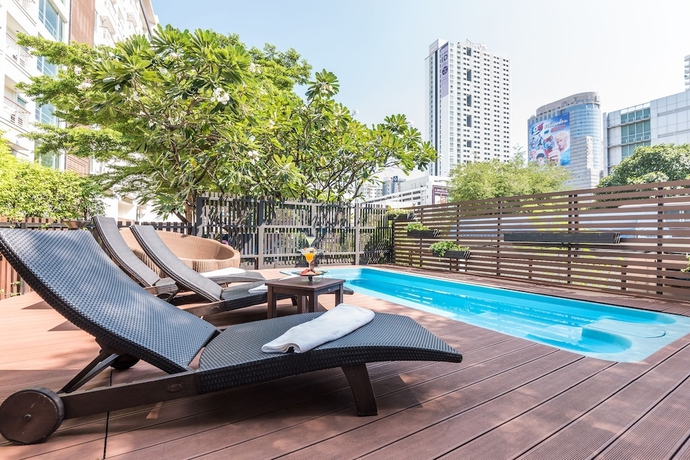Imagen de la piscina del Hotel Palette Hi Bangkok. Foto 18