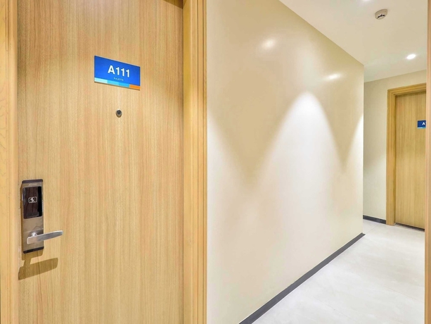 Imagen de los interiores del Hotel Palette Millennium City Gurugram. Foto 14