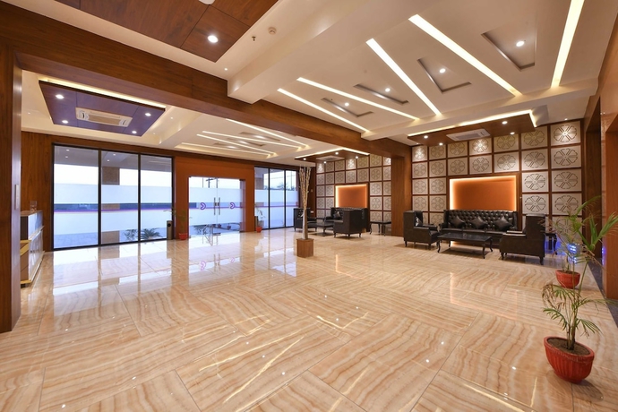 Imagen de los interiores del Hotel Palette - Royal Palace Morbi. Foto 16