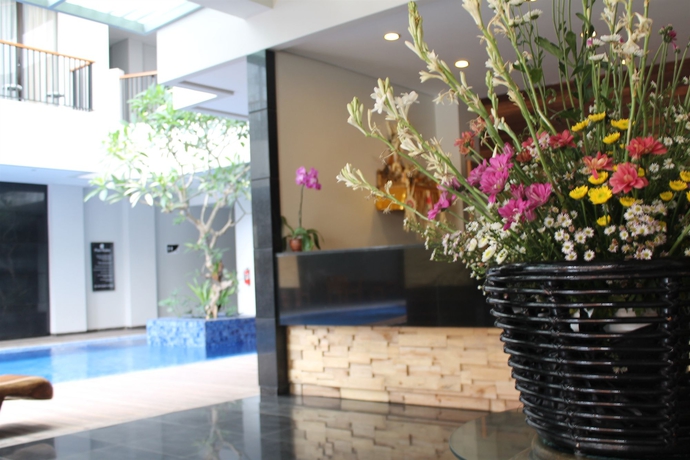 Imagen de los interiores del Hotel Palette Seminyak. Foto 12