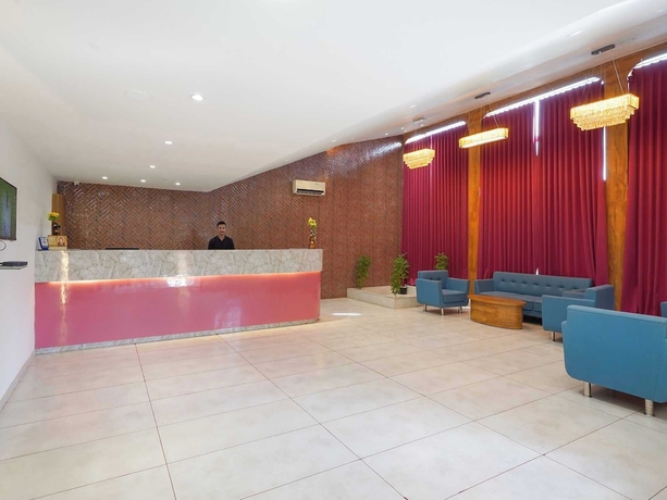 Imagen de los interiores del Hotel Palette The Royal Castle Resort Rajkot. Foto 12