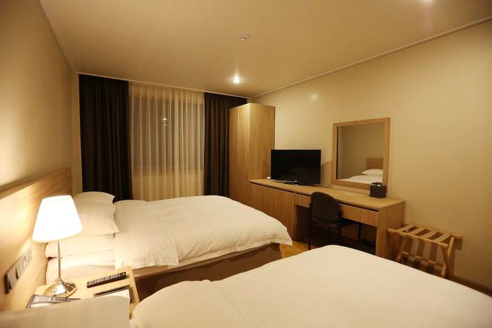 Imagen de la habitación del Hotel Palgong Emillia. Foto 3