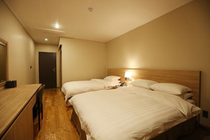 Imagen de la habitación del Hotel Palgong Emillia. Foto 16