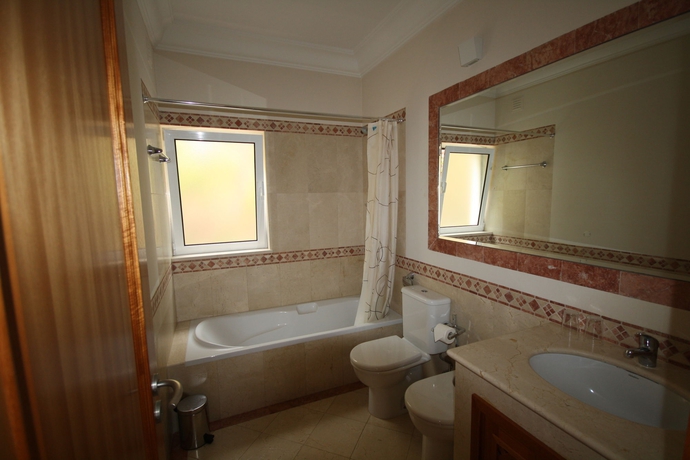 Imagen de la habitación del Hotel Palheiro Village. Foto 4