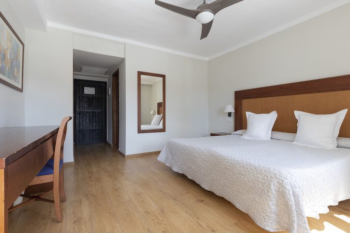 Imagen de la habitación del Hotel Palia Dolce Farniente. Foto 6