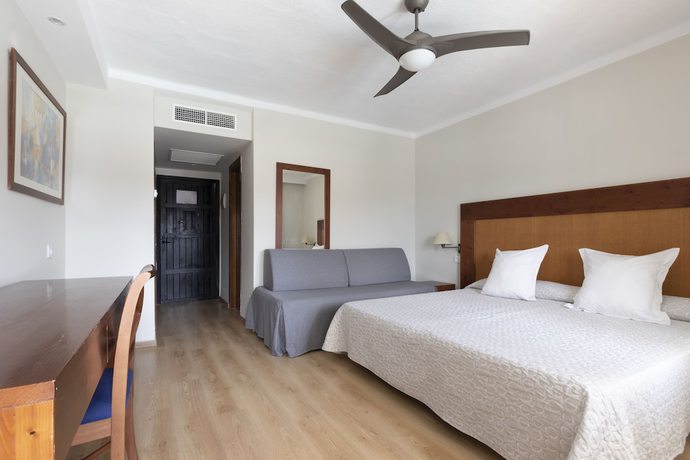 Imagen de la habitación del Hotel Palia Dolce Farniente. Foto 9