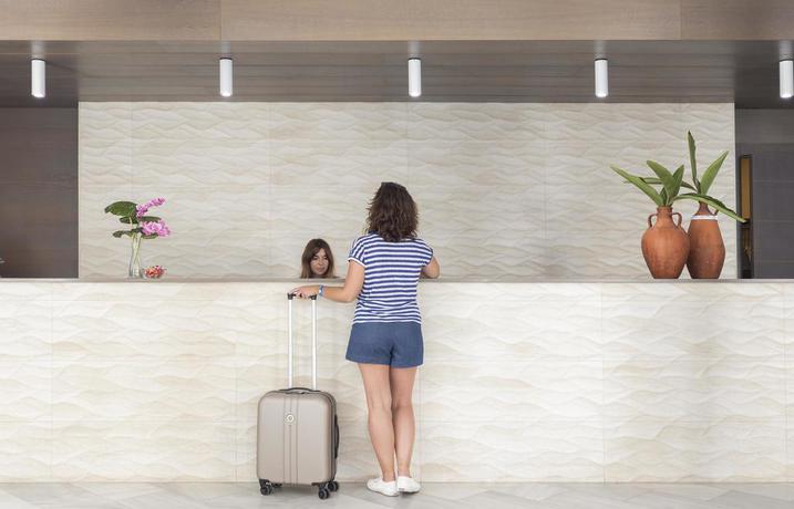 Imagen de los interiores del Hotel Palia La Roca. Foto 14