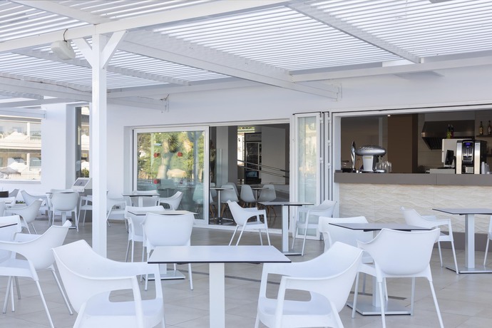 Imagen del bar/restaurante del Hotel Palia La Roca. Foto 3